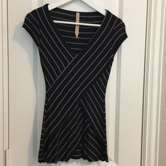 Anthropologie Bailey 44 Layered V-Neck Blouse - Picture 3 of 8